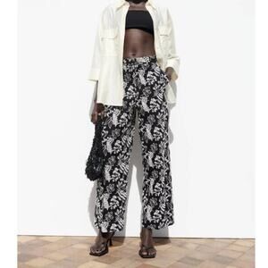 Zara Straight Fit Embroidered Crop Pants in Black/White